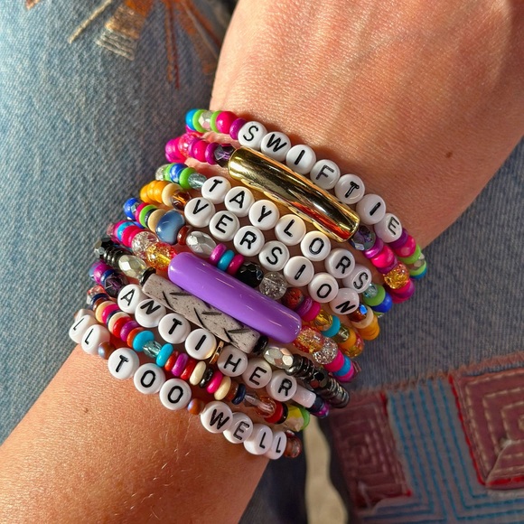 Taylor Swift Eras Tour Friendship Bracelets - Picture 2 of 5